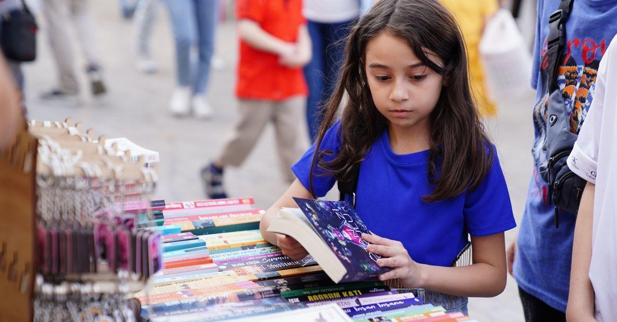 Como funciona uma bienal do livro